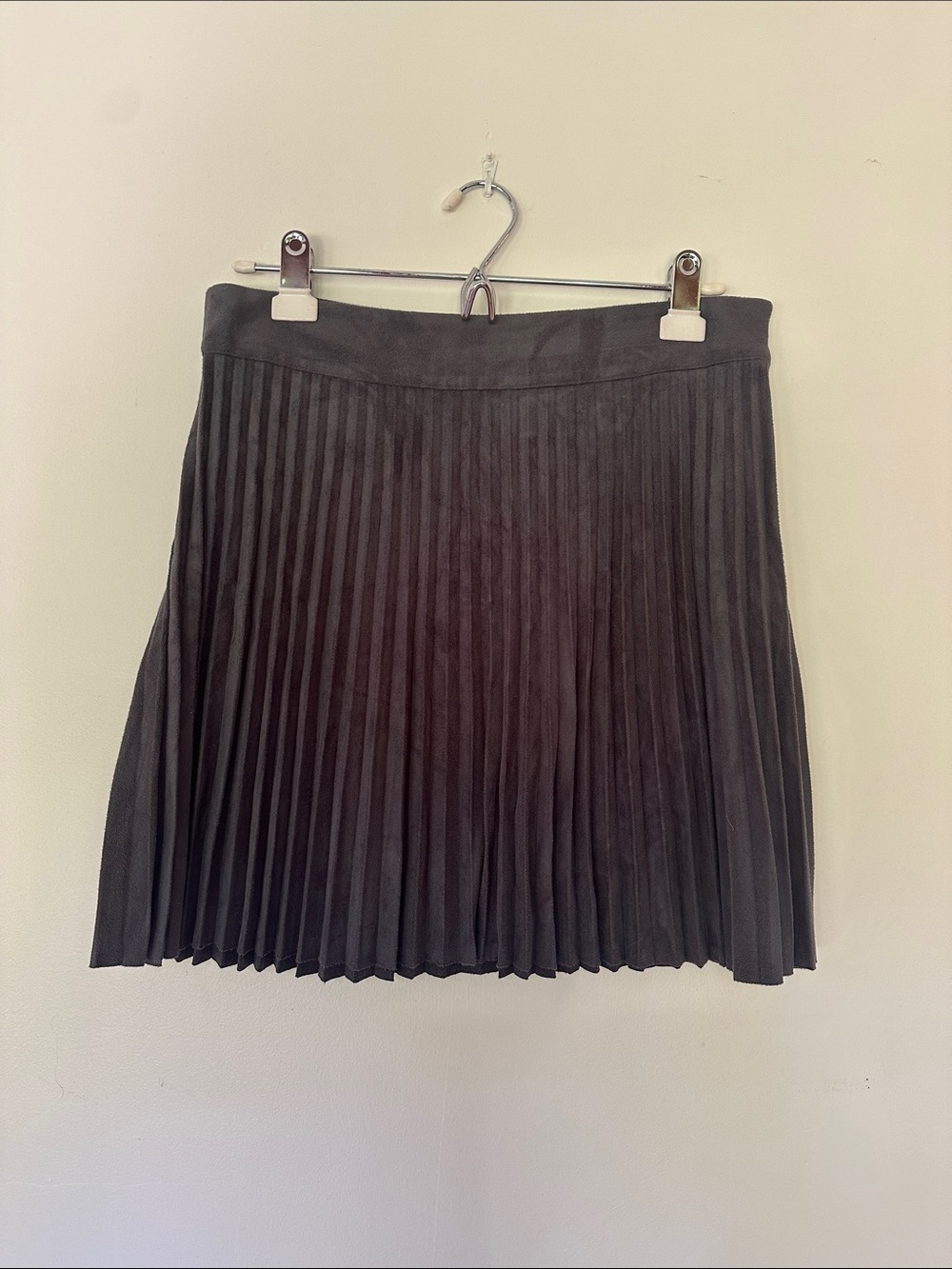 Vineyard Vines Pleated Mini Skirt - Charcoal